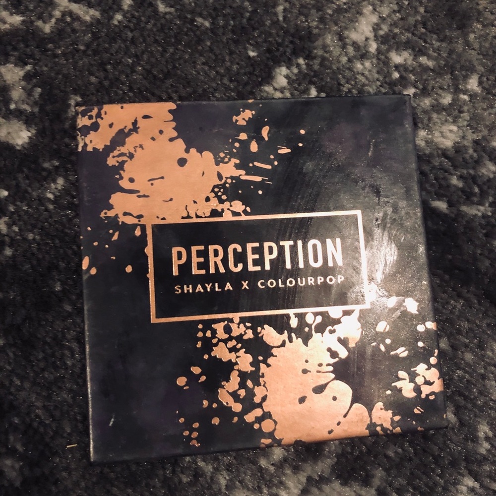 2 colourpop palettes for a great price !